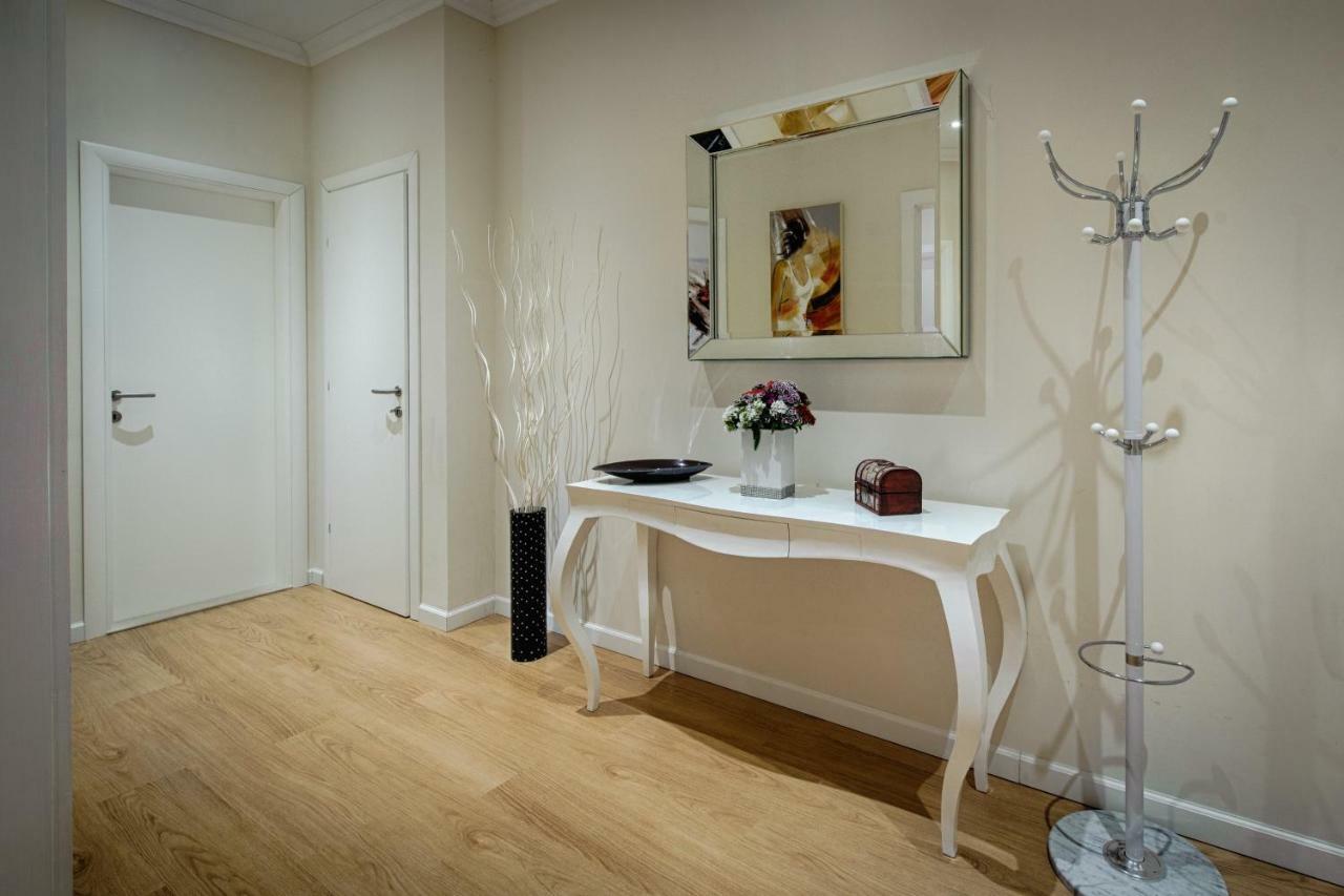 Marella Luxe At The Bacvice & Centre Apartmán